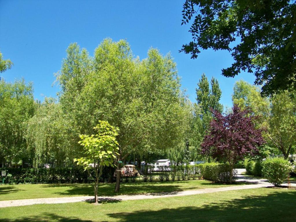 Camping Les Peupliers Vendays-Montalivet Exterior photo